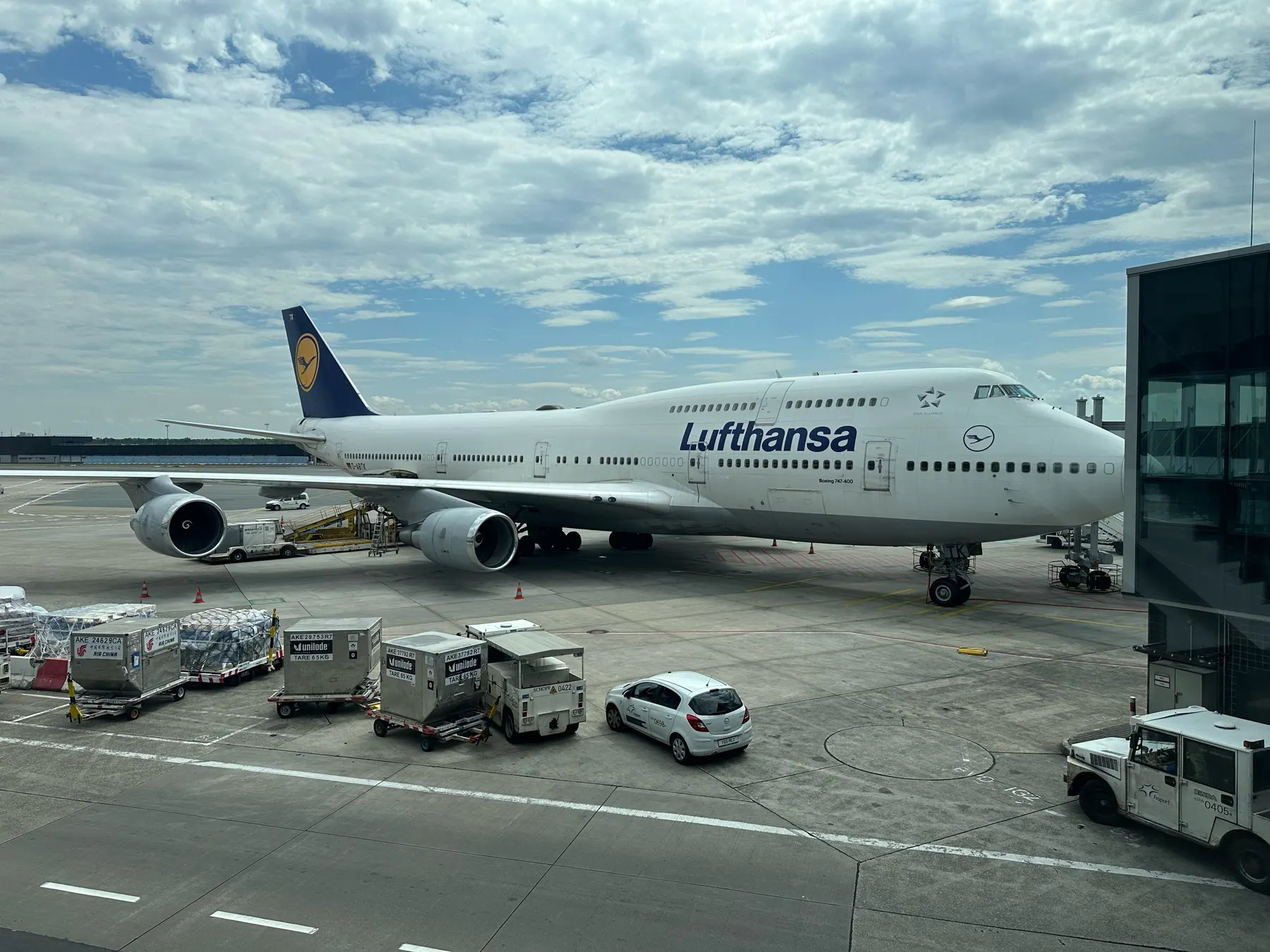 Hero image for I came back alone. She didn't leave my head.